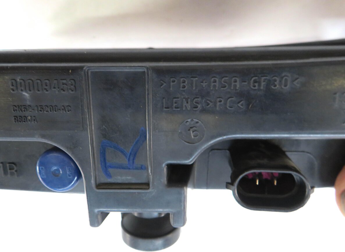 Thumbnail 8: 2013-2017 RANGE ROVER SPORT (L494) RIGHT FRONT PASSENGER LED FOGLIGHT LIGHT LAMP