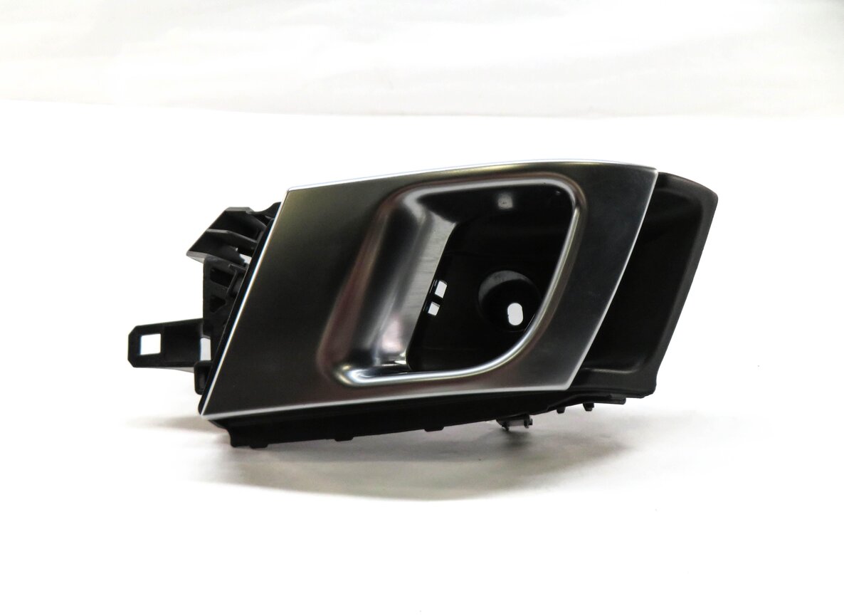 Thumbnail 2: 2013-2022 RANGE ROVER SPORT DISCOVERY (L404 L462 L494) RIGHT REAR DOOR HANDLE