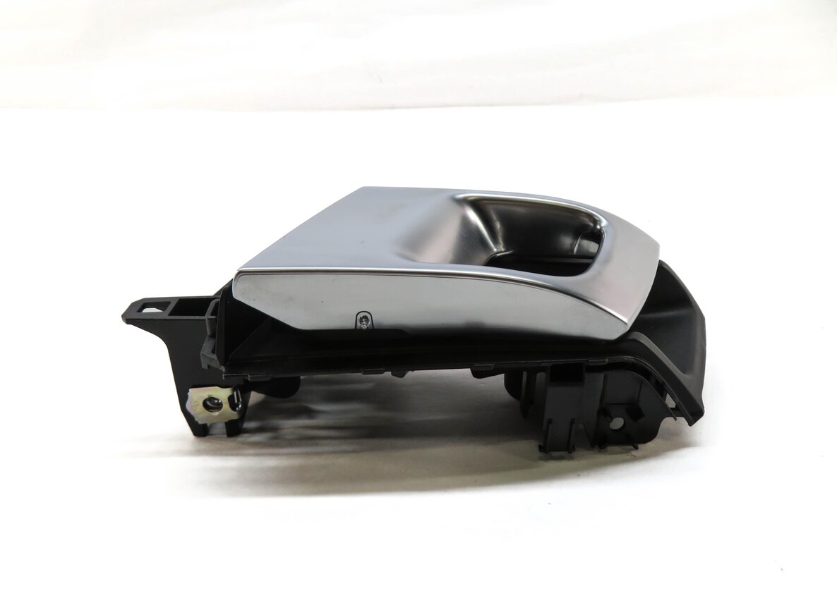 Thumbnail 3: 2013-2022 RANGE ROVER SPORT DISCOVERY (L404 L462 L494) RIGHT REAR DOOR HANDLE