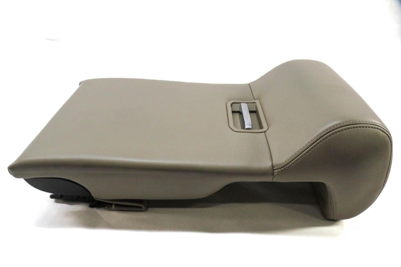 Thumbnail 3: 2016 RANGE ROVER SPORT (L494) REAR SEAT CENTER CONSOLE ARMREST CUP HOLDER ALMOND