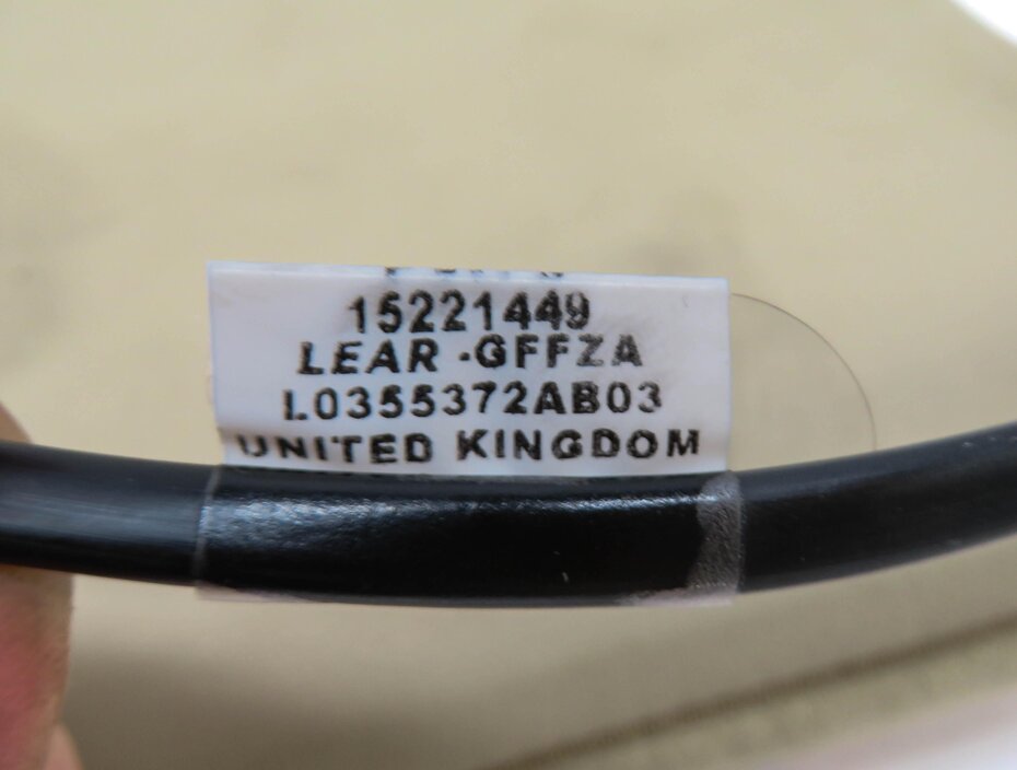 Thumbnail 6: 2016 RANGE ROVER SPORT (L494) LEFT REAR 3rd THIRD ROW SEAT HEADREST (ALMOND)