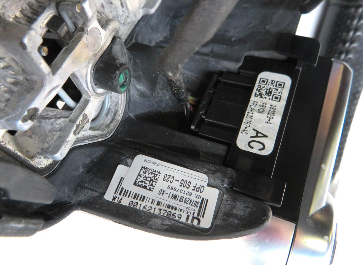 Thumbnail 10: 2014-2022 RANGE ROVER SPORT (L494) 4-SPOKE HEATED STEERING WHEEL w/ SWITCHES