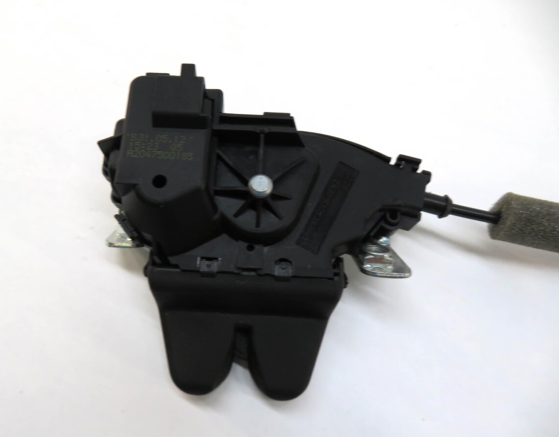 Thumbnail 5: 2013 MERCEDES C250 (W204) REAR TRUNK LOCK LATCH ACTUATOR w/ CABLE