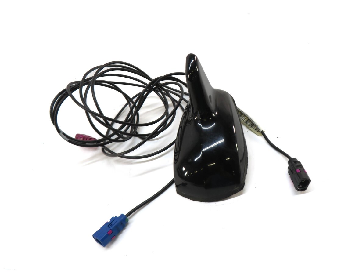 Thumbnail 2: 2013 MERCEDES C250 (W204) RADIO STEREO ANTENNA MODULE (TENORITE GRAY 755U)