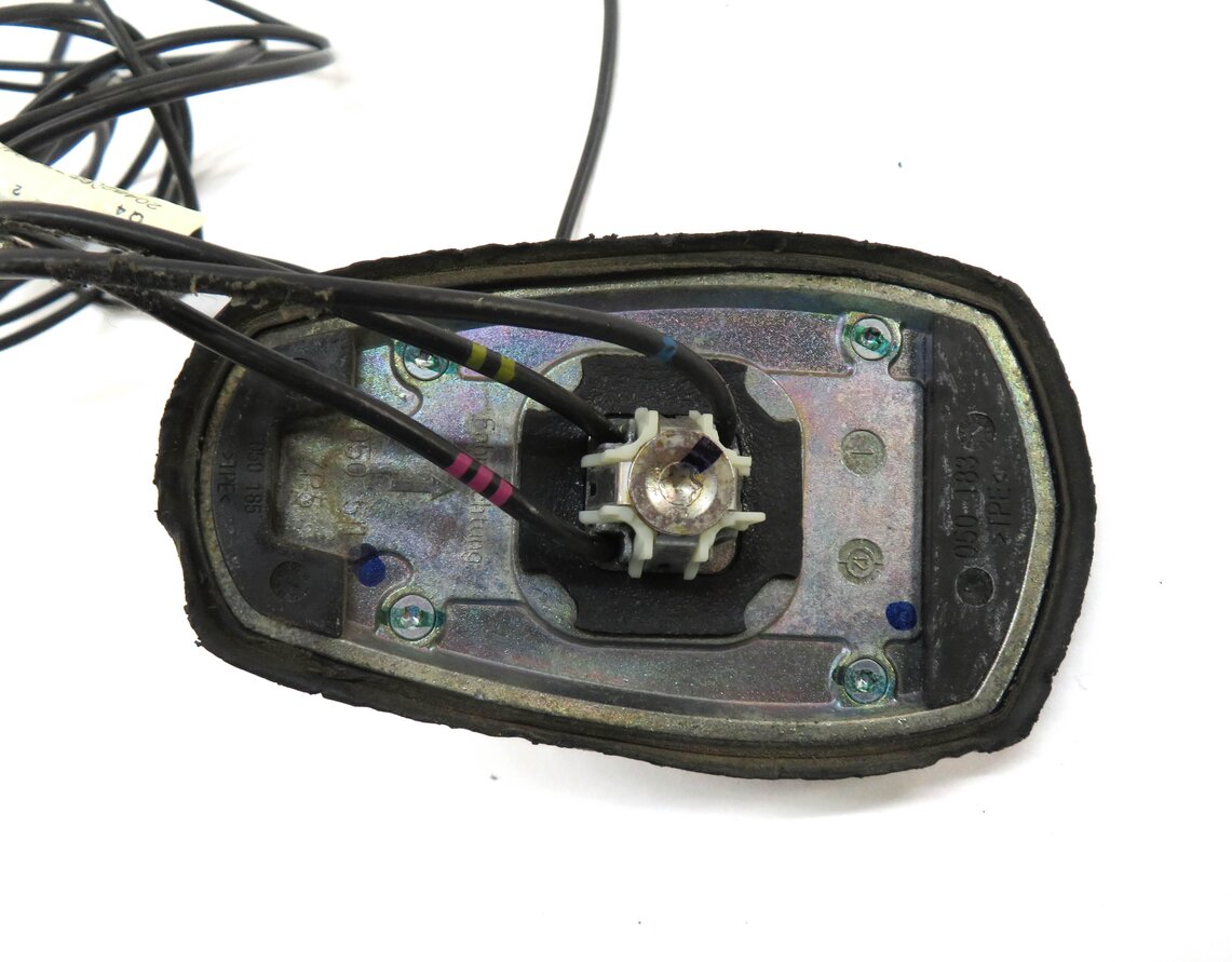 Thumbnail 4: 2013 MERCEDES C250 (W204) RADIO STEREO ANTENNA MODULE (TENORITE GRAY 755U)