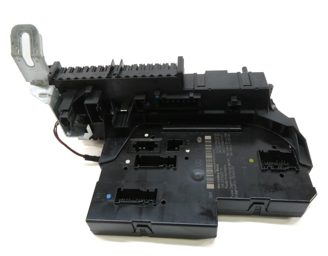 Thumbnail 3: 2011-2015 MERCEDES C-CLASS (W204) REAR SIGNAL ACQUISITION CONTROL MODULE SAM