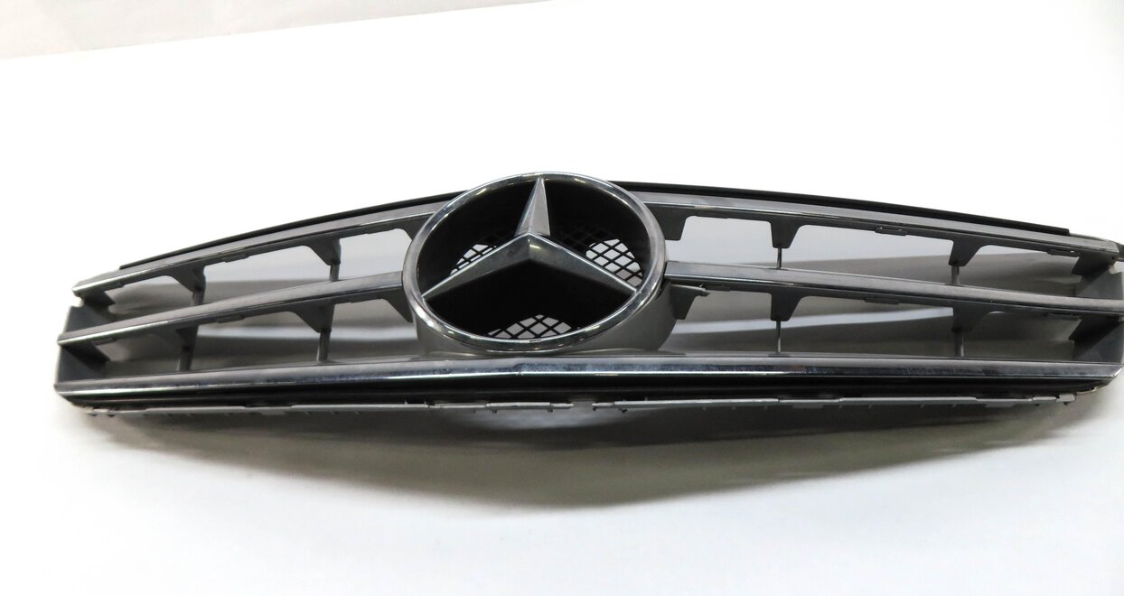 Thumbnail 2: 08-12 MERCEDES C-CLASS (W204) FRONT HOOD GRILLE AIR VENT TRIM (SPORT PACKAGE)