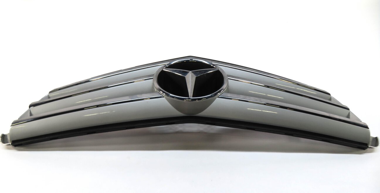 Thumbnail 3: 08-12 MERCEDES C-CLASS (W204) FRONT HOOD GRILLE AIR VENT TRIM (SPORT PACKAGE)