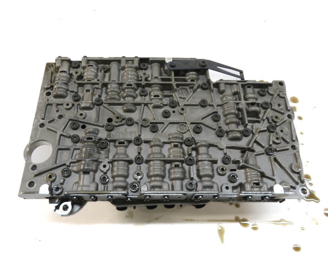 Thumbnail 5: 12-15 MERCEDES C250 SLK250 (W204 R172) 1.8L TURBO 722.9 TRANSMISSION VALVE BODY