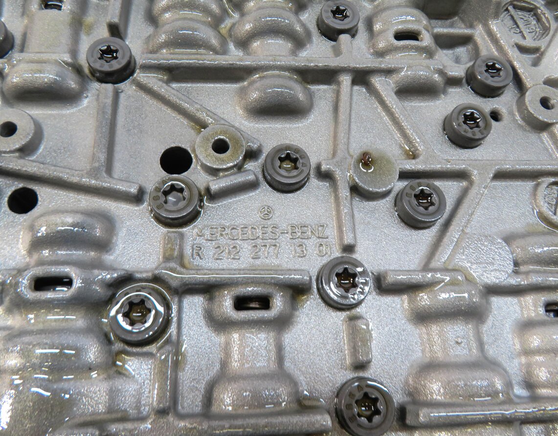 Thumbnail 6: 12-15 MERCEDES C250 SLK250 (W204 R172) 1.8L TURBO 722.9 TRANSMISSION VALVE BODY