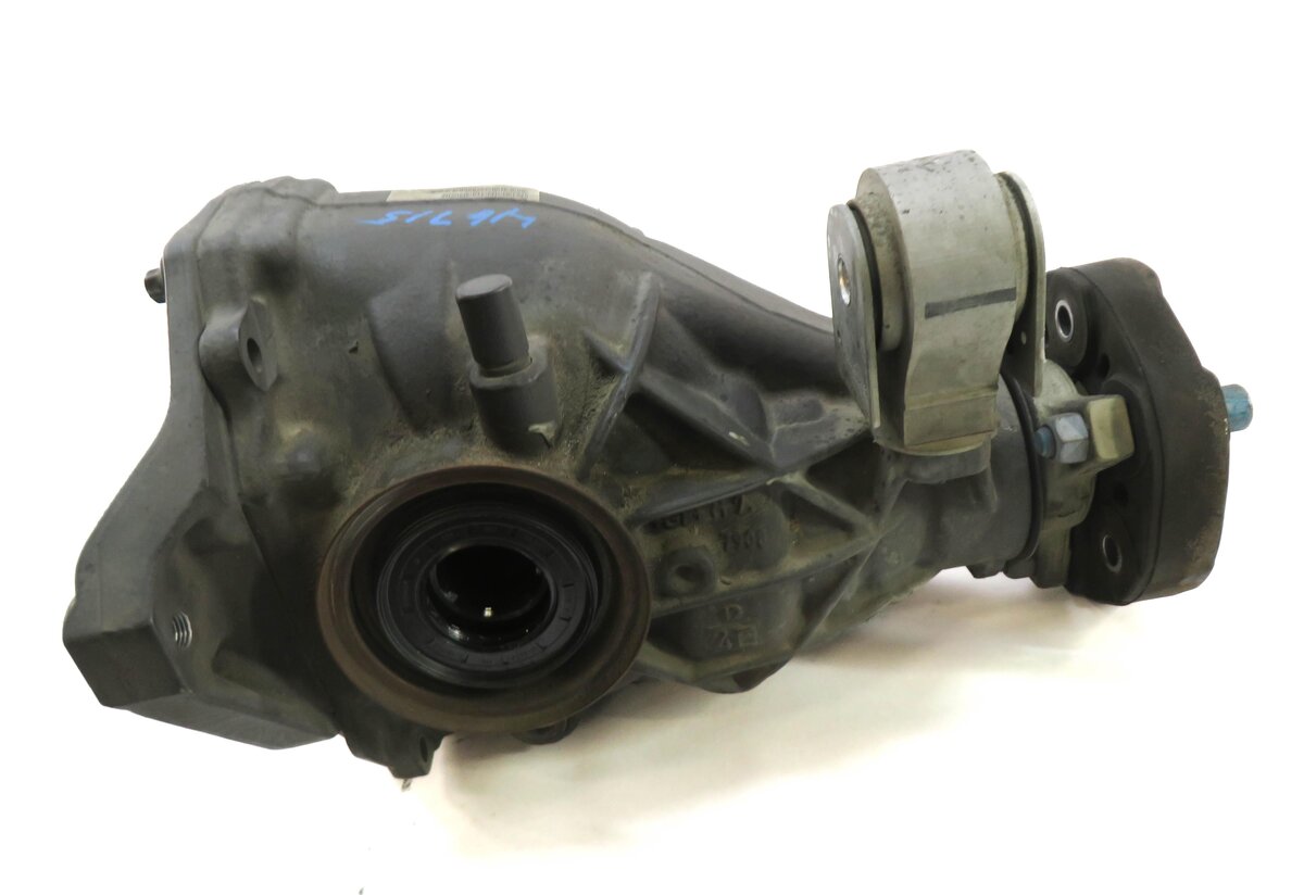 Thumbnail 2: 12-16 MERCEDES C250 C350 E350 SL400 (W204 W212 W231) RWD REAR DIFFERENTIAL 3.07