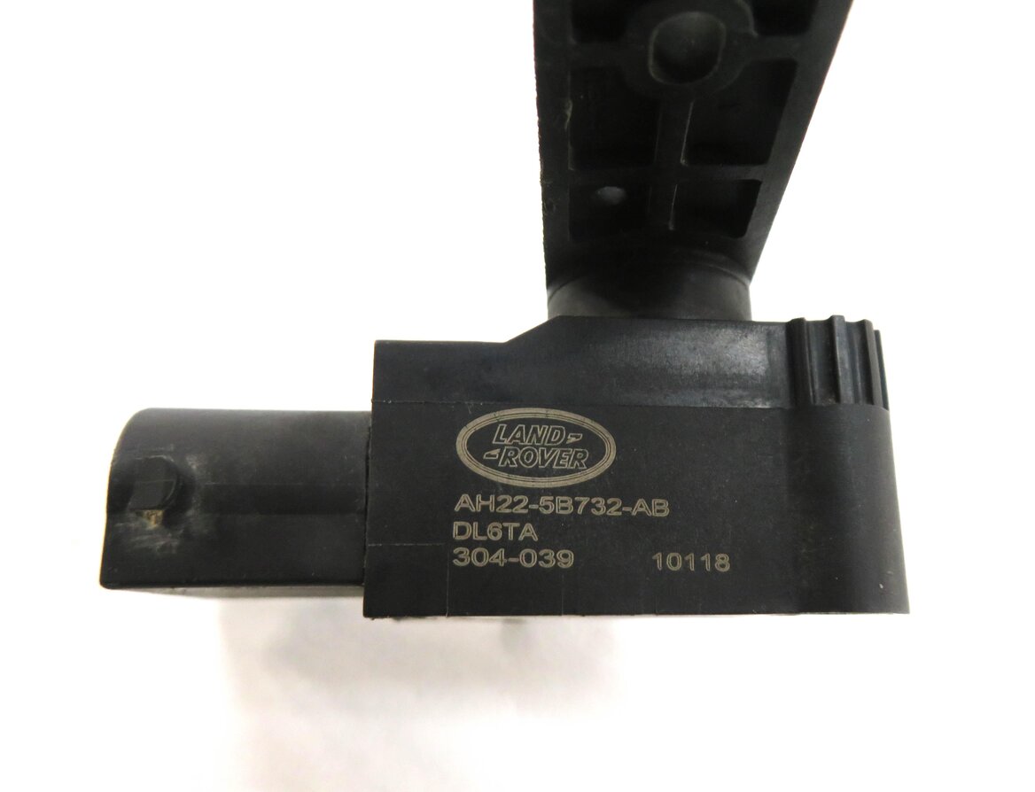 Thumbnail 4: 2010 LAND ROVER LR4 RIGHT PASSENGER REAR SUSPENSION HEIGHT LEVEL SENSOR