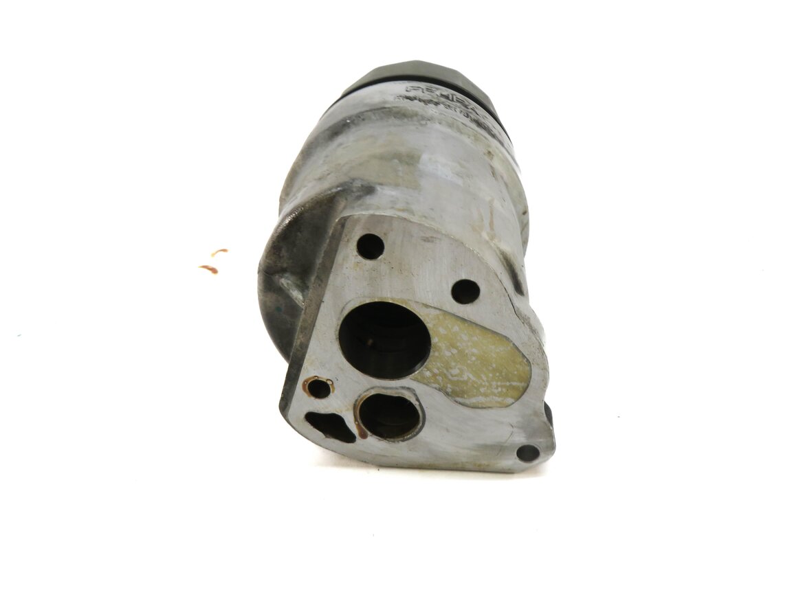 Thumbnail 4: 2010 LAND ROVER LR4 5.0L AJ133 V8 ENGINE OIL FILTER HOUSING w/ CAP