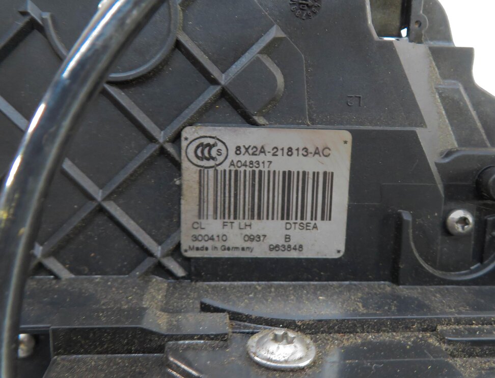 Thumbnail 6: 2010-2019 EVOQUE LR4 / RANGE ROVER SPORT (L320) LEFT FRONT PASSIVE DOOR LATCH