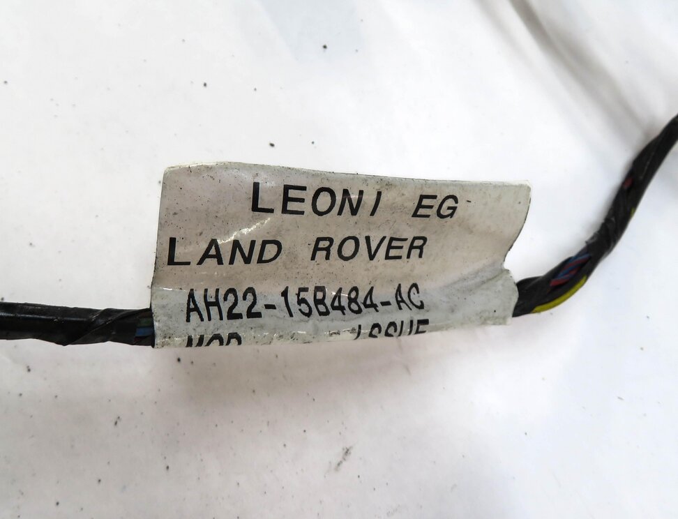 Thumbnail 3: 2010 LAND ROVER LR4 REAR PDC PARK DISTANCE SENSOR SET w/ HARNESS (BLACK)