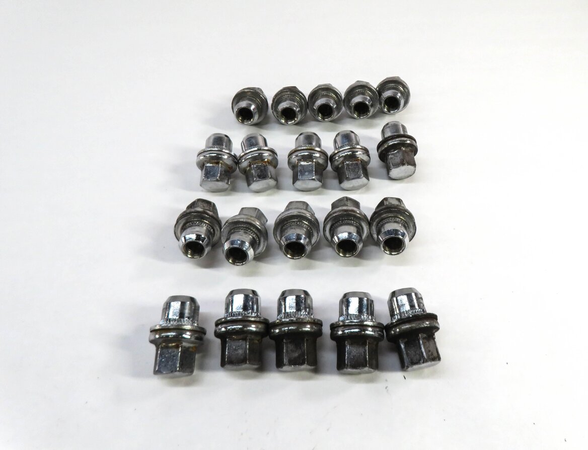 Thumbnail 2: 2005-2018 LR3 LR4 DISCOVERY RANGE ROVER SPORT WHEEL TIRE RIM LUG NUT SET (20)