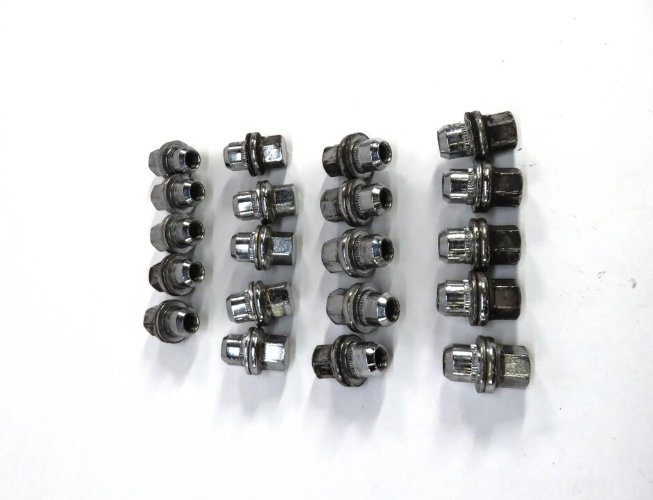 Thumbnail 4: 2005-2018 LR3 LR4 DISCOVERY RANGE ROVER SPORT WHEEL TIRE RIM LUG NUT SET (20)