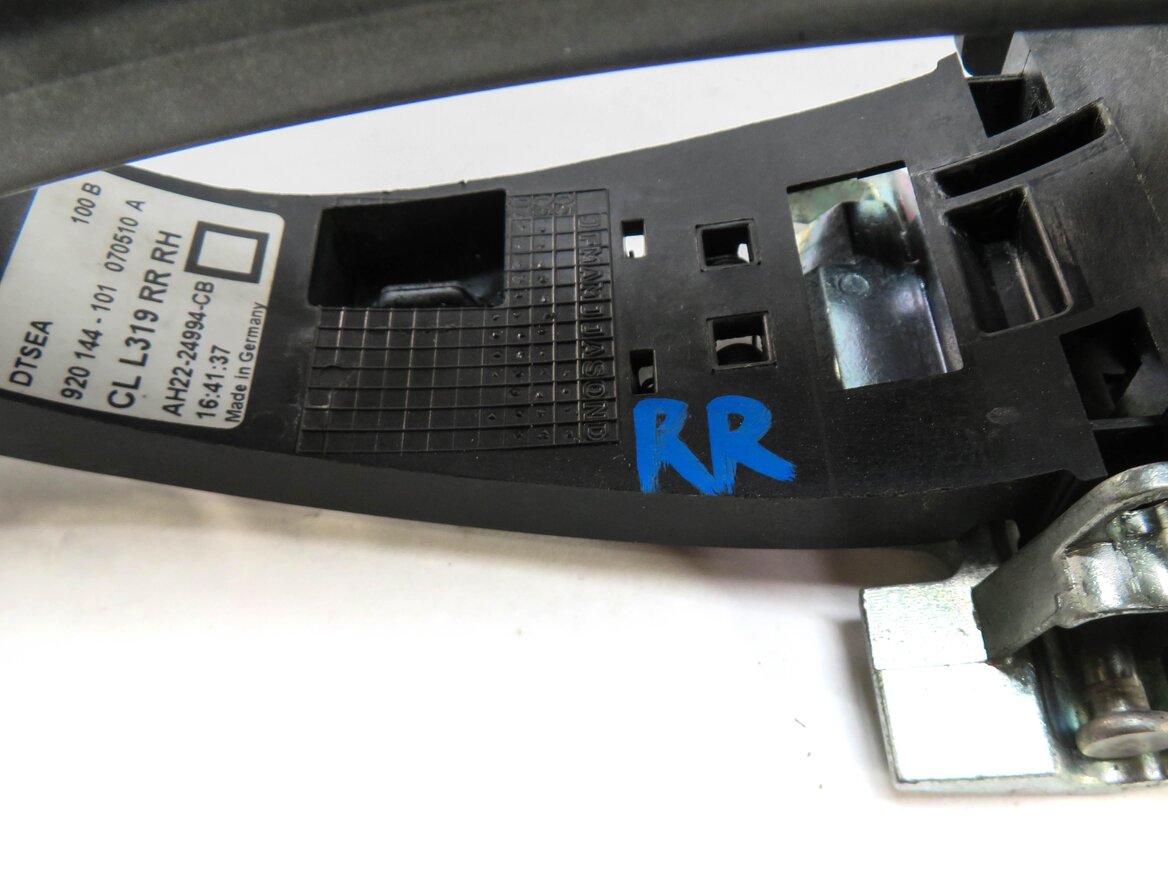 Thumbnail 5: 2010-2016 LR4 RANGE ROVER SPORT (L320) RIGHT REAR PASSENGER PASSIVE DOOR HANDLE