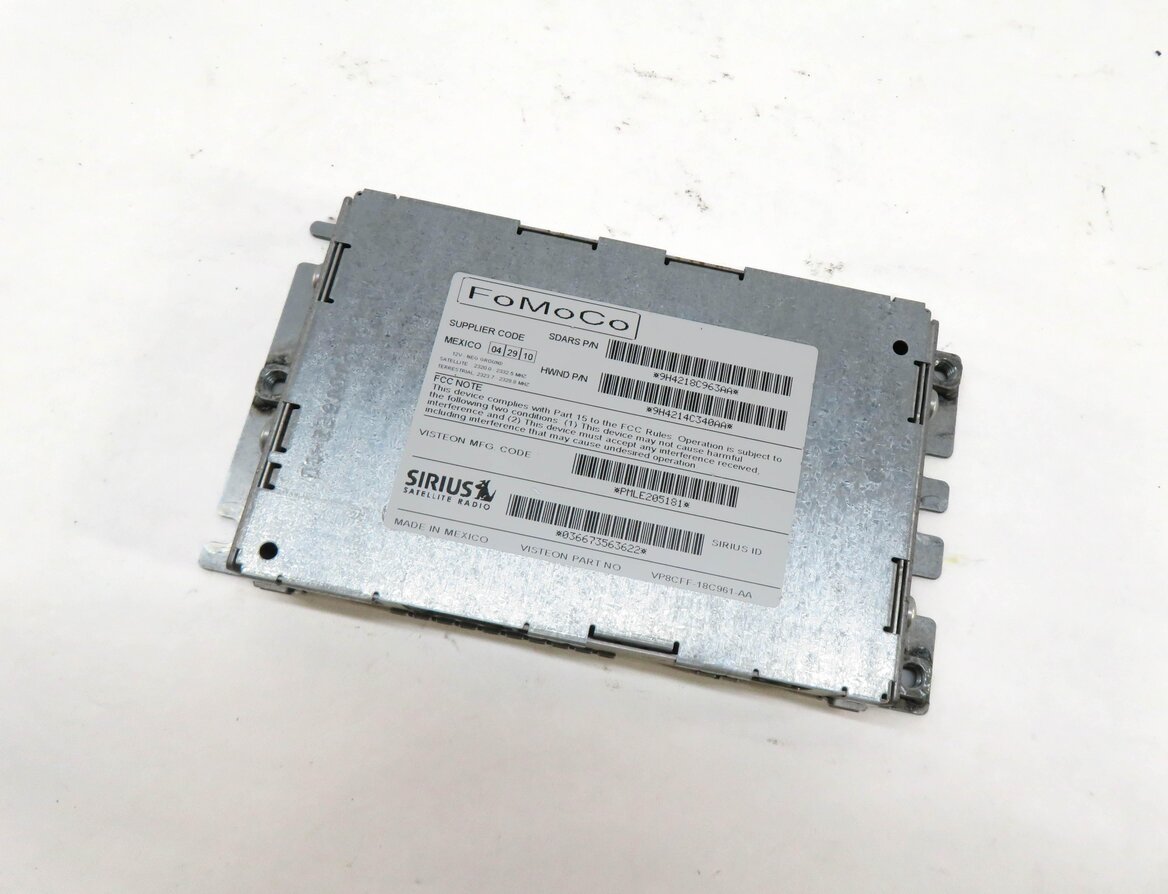 2010 LAND ROVER LR4 STEREO SIRIUS SATELLITE RADIO RECEIVER CONTROL MODULE