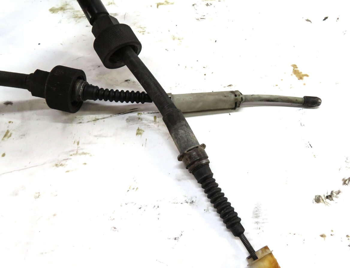 Thumbnail 6: 2010 LAND ROVER LR4 EMERGENCY ELECTRONIC PARKING BRAKE ACTUATOR MOTOR w/ CABLES