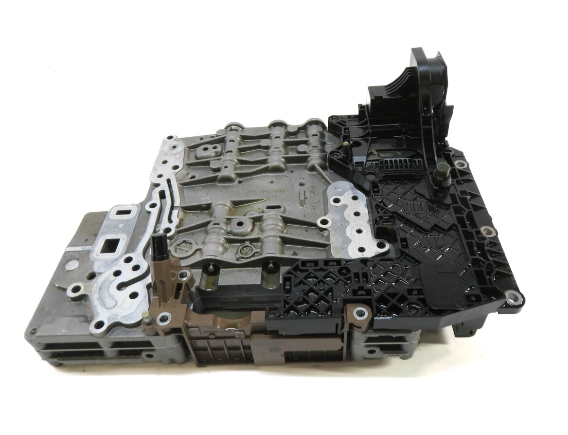 Thumbnail 2: 10-12 LR4 RANGE ROVER SPORT (L320 L322) 5.0L 6HP-28 A/T TRANSMISSION VALVE BODY