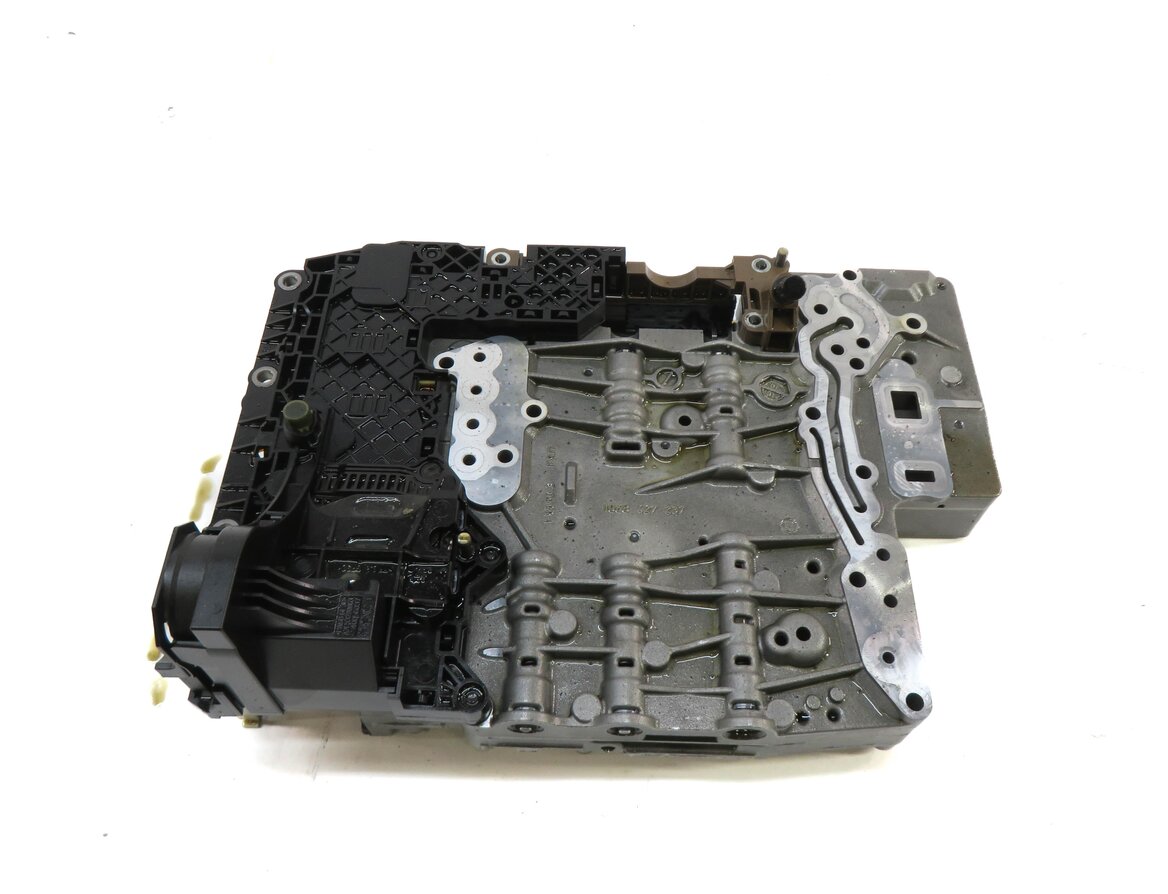 Thumbnail 3: 10-12 LR4 RANGE ROVER SPORT (L320 L322) 5.0L 6HP-28 A/T TRANSMISSION VALVE BODY