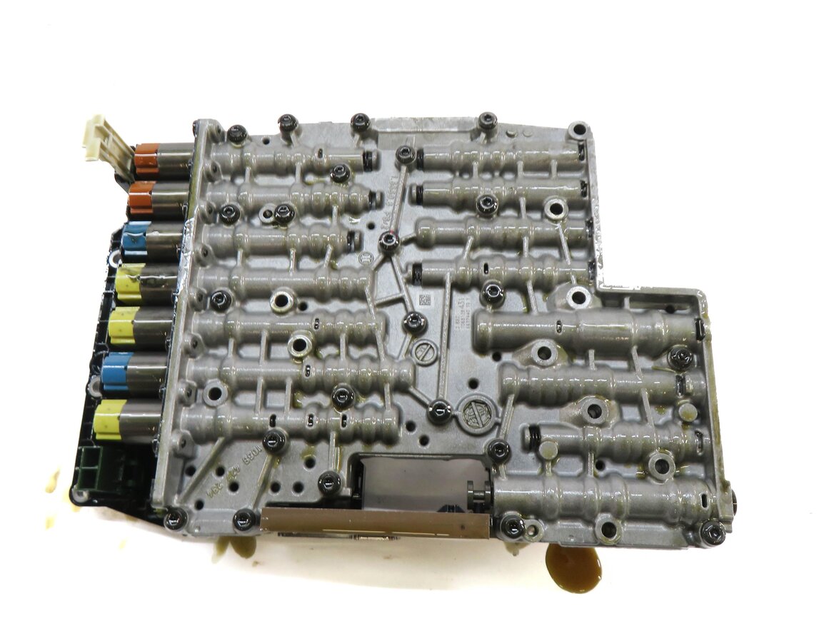 Thumbnail 4: 10-12 LR4 RANGE ROVER SPORT (L320 L322) 5.0L 6HP-28 A/T TRANSMISSION VALVE BODY