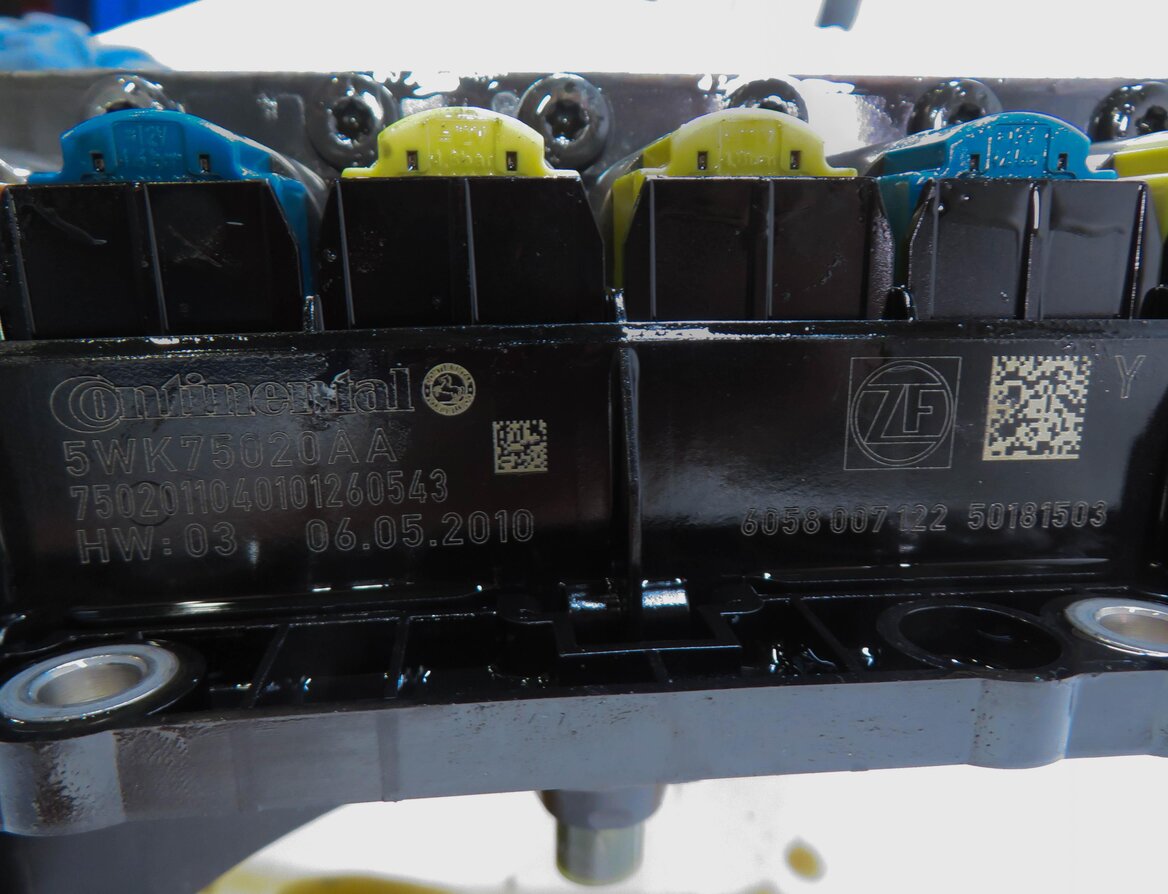 Thumbnail 6: 10-12 LR4 RANGE ROVER SPORT (L320 L322) 5.0L 6HP-28 A/T TRANSMISSION VALVE BODY