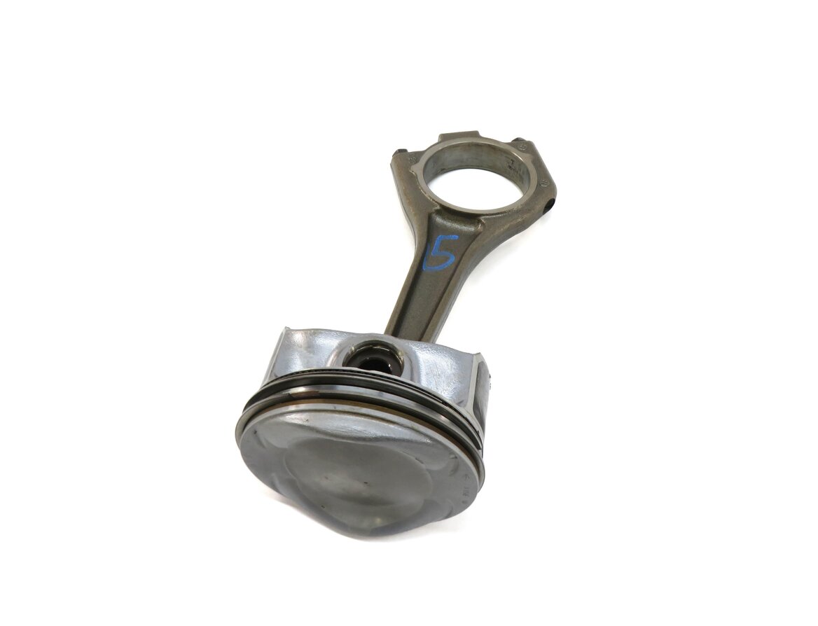 Thumbnail 1: 2010 LAND ROVER LR4 5.0L AJ133 V8 ENGINE PISTON w/ CONNECTING ROD