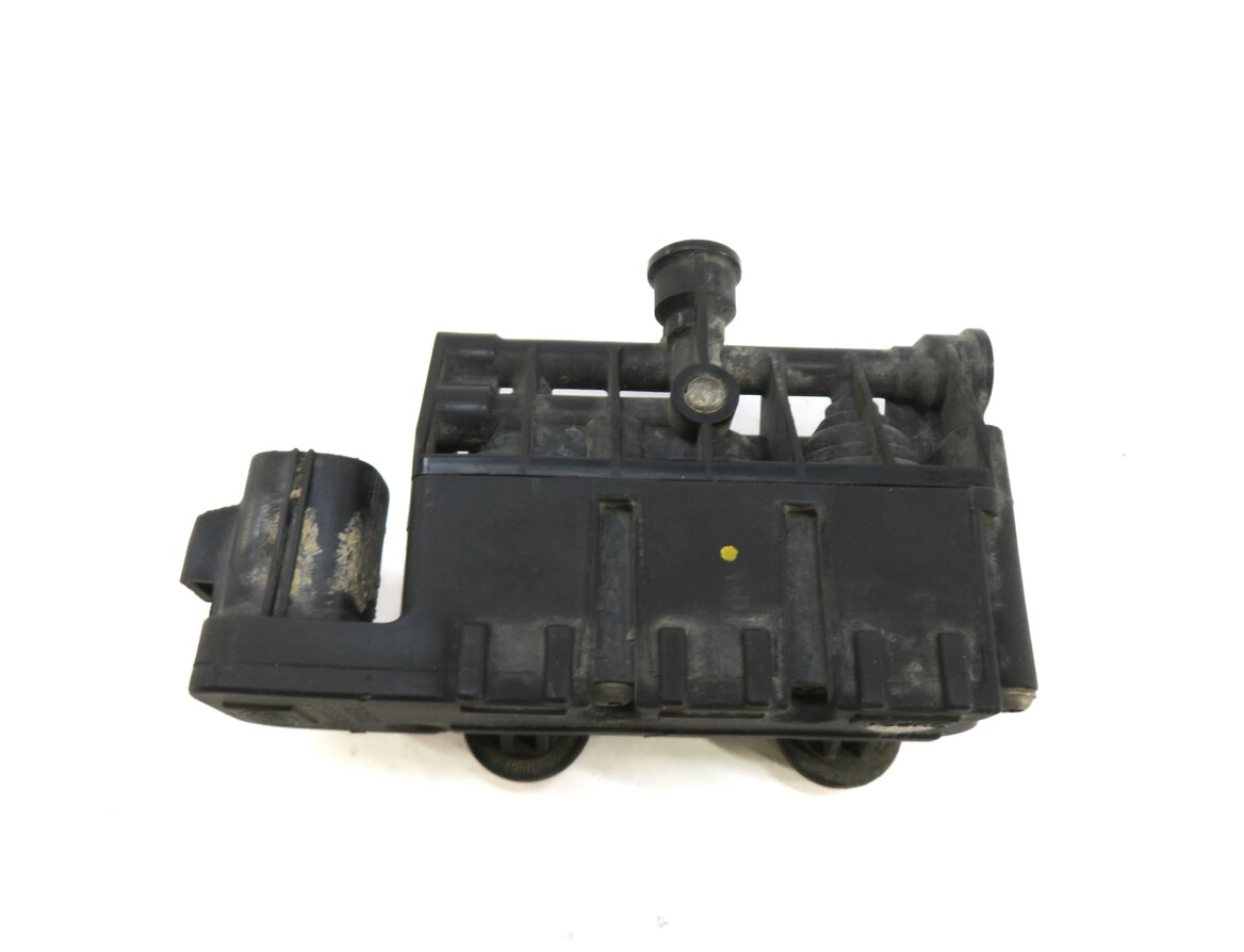 Thumbnail 4: 2010 LAND ROVER LR4 FRONT & REAR AIR SUSPENSION VALVE BLOCK SET-3