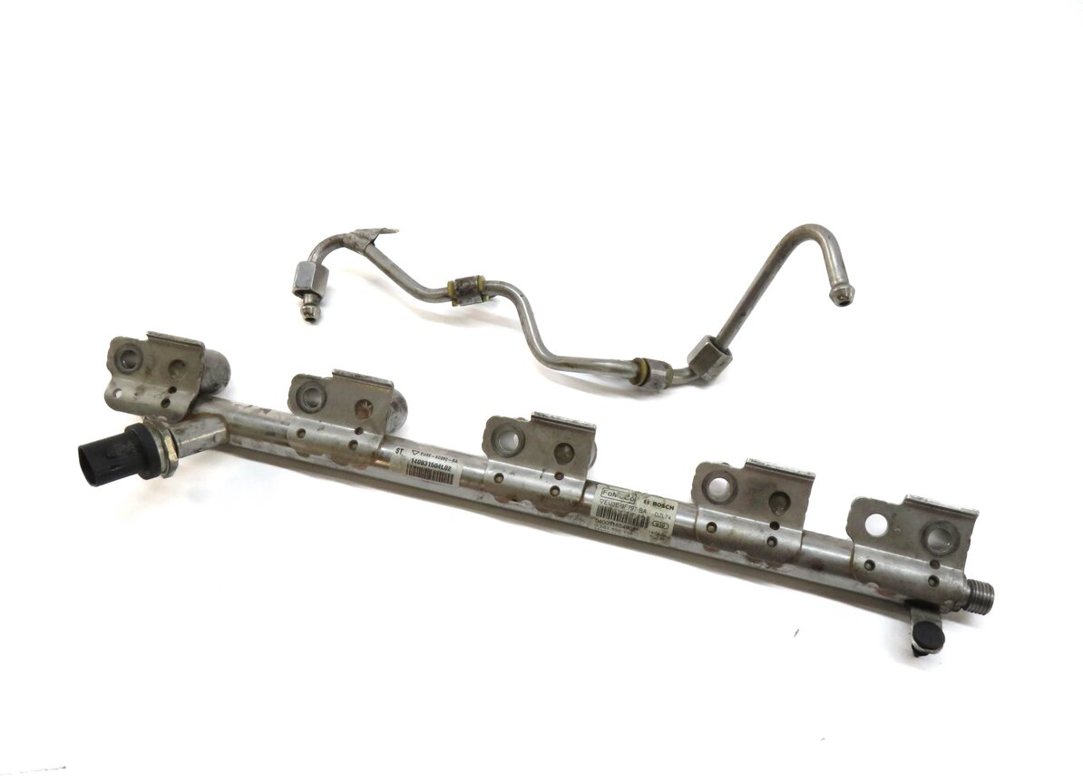 Thumbnail 1: 2015 RANGE ROVER EVOQUE (L538) 2.0L TURBO ENGINE FUEL INJECTION FUEL RAIL