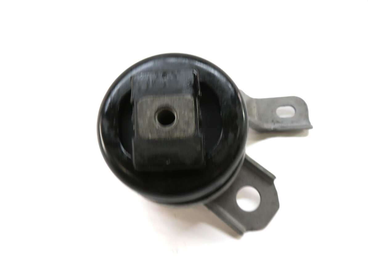 Thumbnail 4: 2015 RANGE ROVER EVOQUE (L538) 2.0L TURBO ENGINE RIGHT MOTOR MOUNT BRACKET
