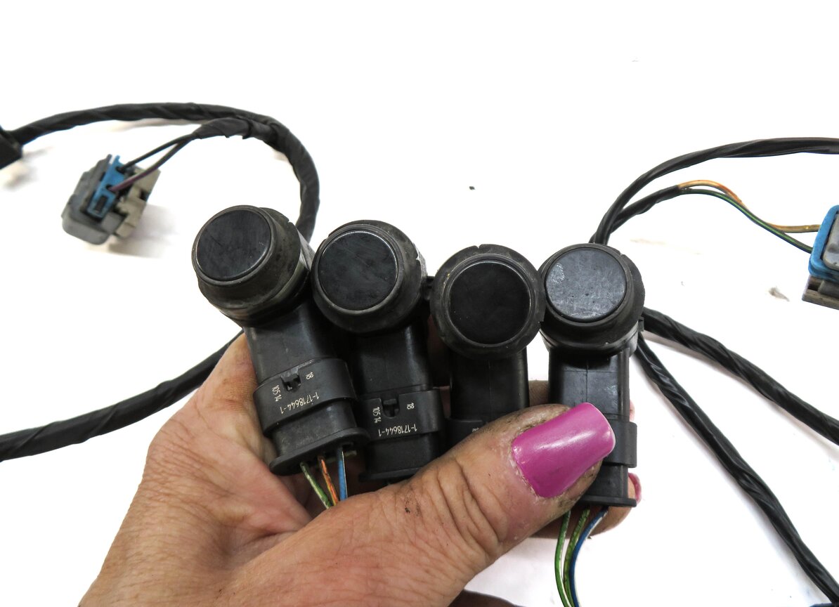 Thumbnail 5: 2015 RANGE ROVER EVOQUE (L538) REAR PDC PARK SENSOR SET w/ HARNESS (BLACK)