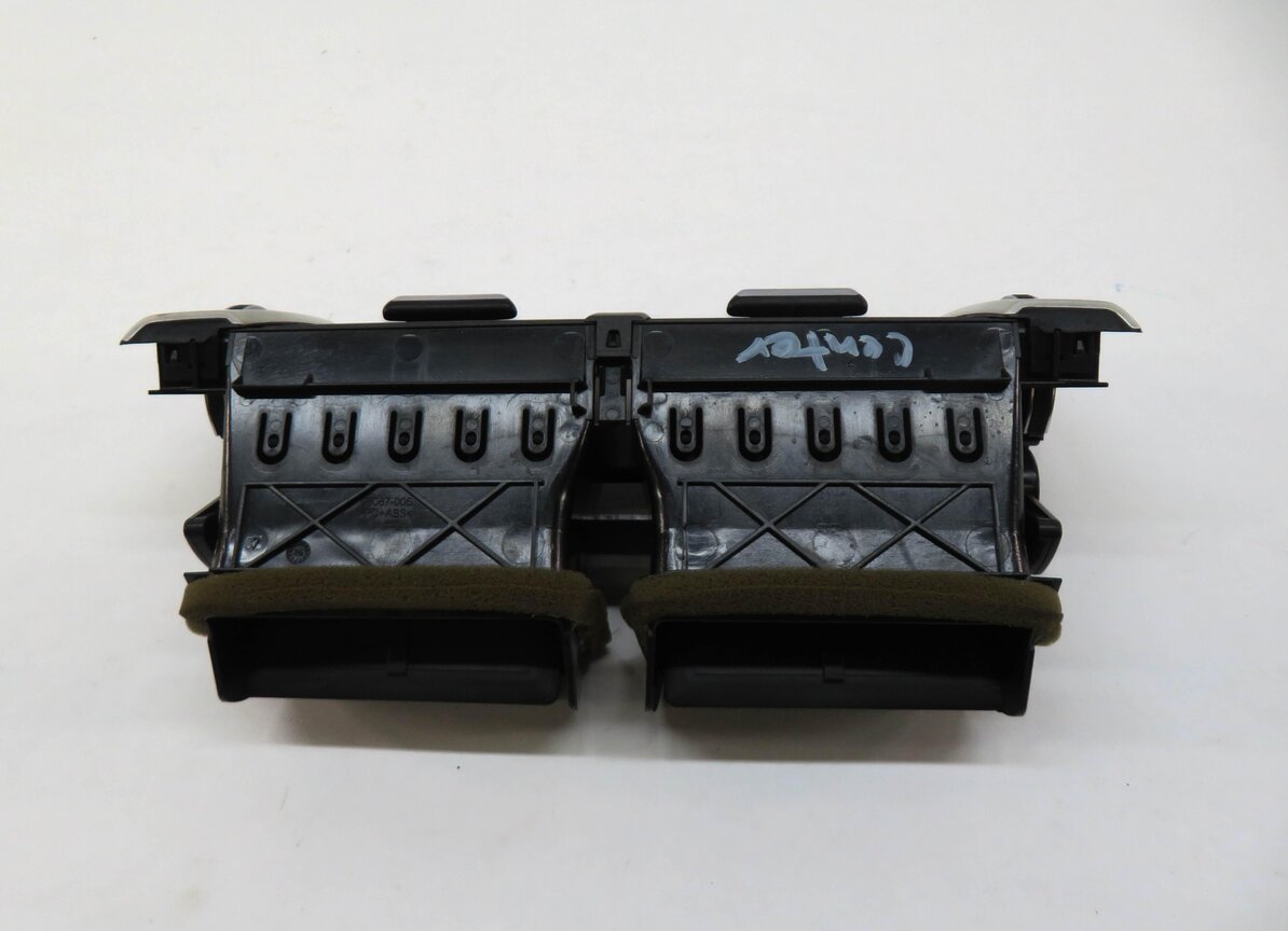 Thumbnail 3: 2015 RANGE ROVER EVOQUE (L538) CENTER DASH HEATER A/C AIR VENT