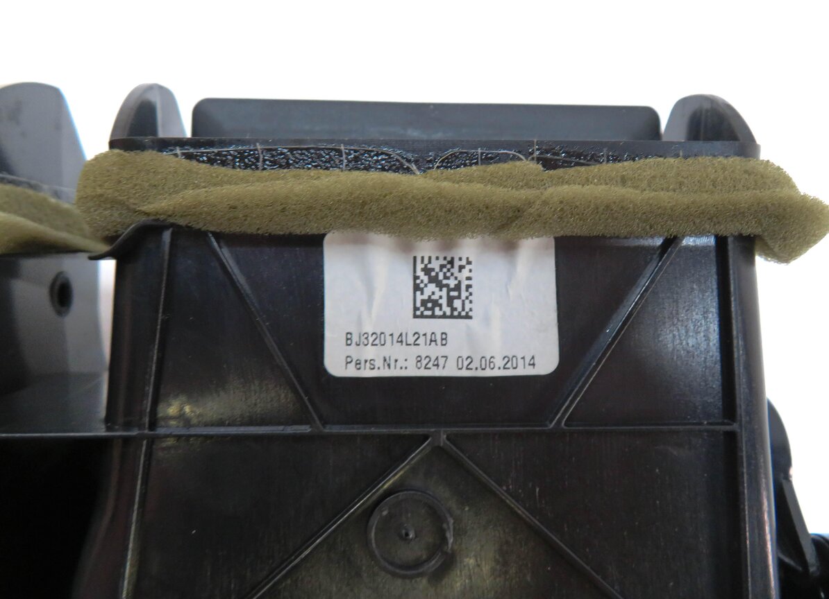 Thumbnail 5: 2015 RANGE ROVER EVOQUE (L538) CENTER DASH HEATER A/C AIR VENT