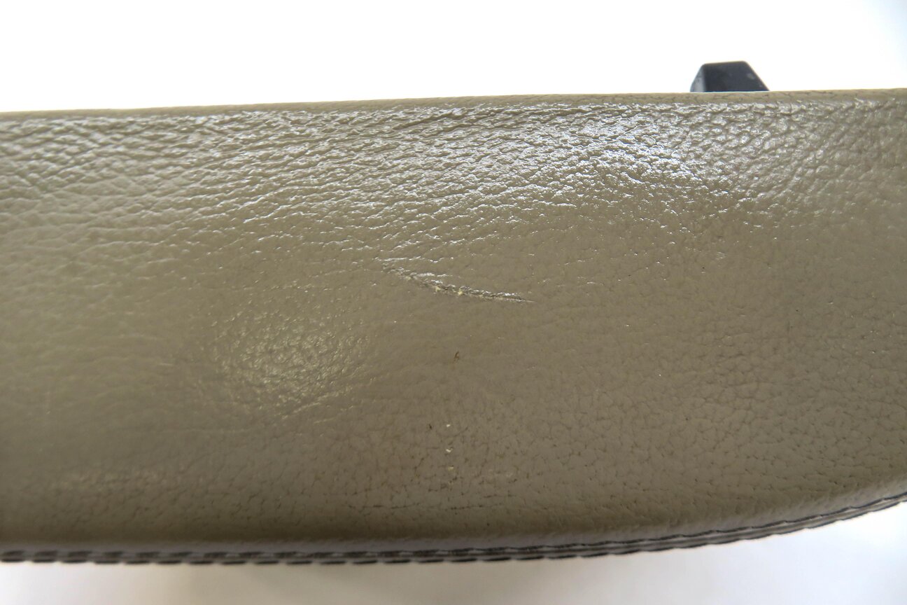 Thumbnail 6: 2012-2015 RANGE ROVER EVOQUE (L538) FRONT CENTER CONSOLE ARMREST LID (ALMOND)
