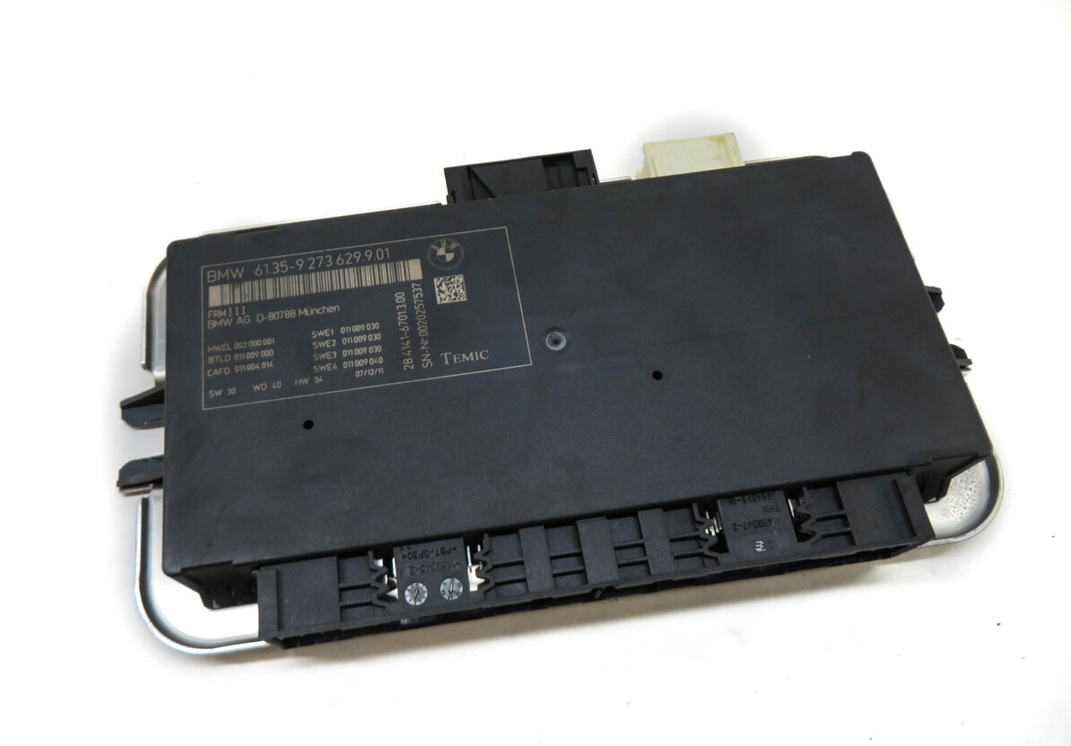 Thumbnail 1: 10-17 BMW 5 6 7 M5 X3 X4 (F06 F10 F12 F25 F26) FRM III BODY LIGHT CONTROL MODULE