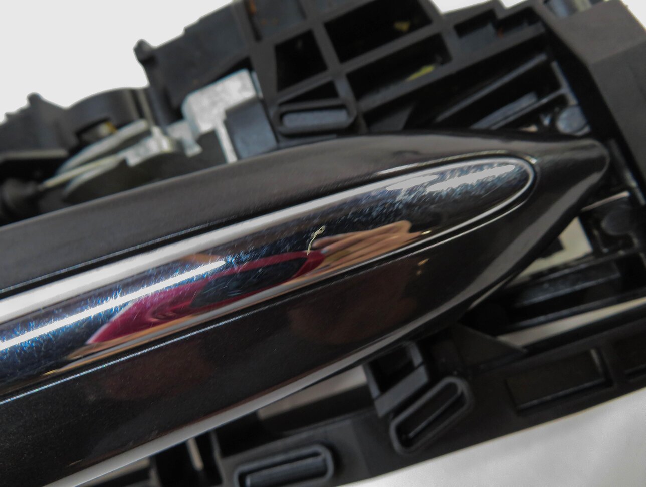 Thumbnail 6: 2011-2016 BMW 528i 535i 550i M5 (F10) LEFT REAR DOOR HANDLE w/ LIGHT (GRAY)