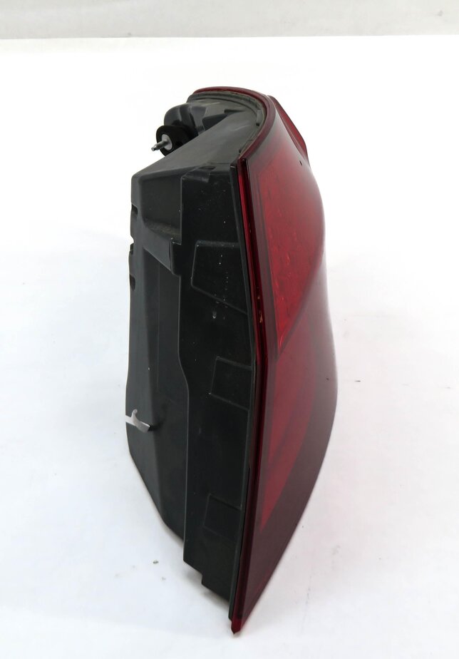 Thumbnail 4: 2011-2013 BMW 528i 535i 550i M5 (F10) RIGHT PASSENGER TAILLIGHT BRAKE LIGHT LAMP