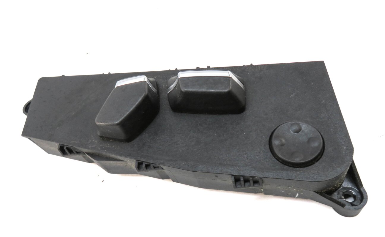 Thumbnail 5: 2012 BMW 528i (F10) LEFT FRONT DRIVER SEAT ADJUSTMENT SWITCH w/ MEMORY BUTTONS