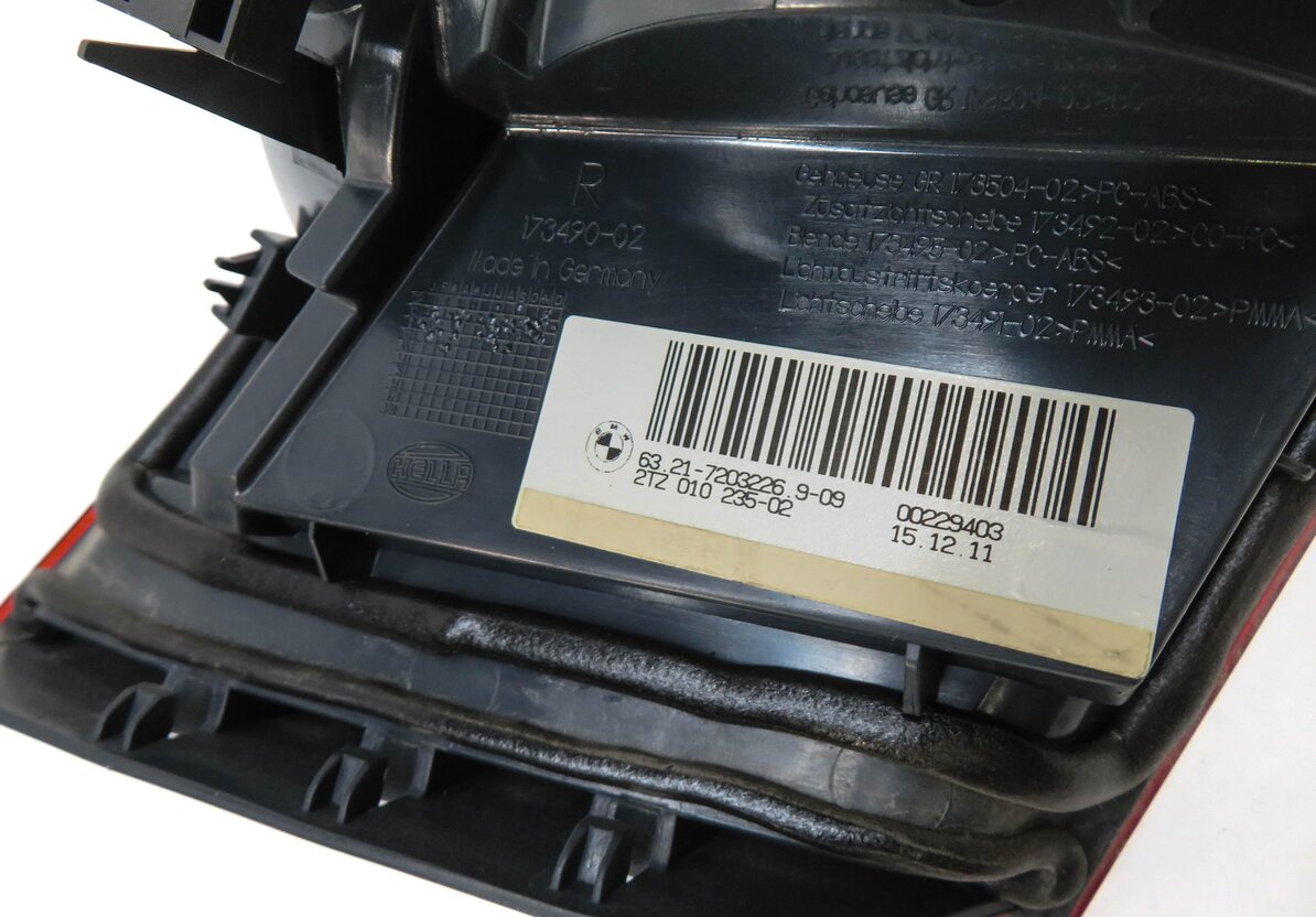 Thumbnail 6: 11-13 BMW 528i 535i 550i M5 (F10) RIGHT REAR INNER TRUNK TAILLIGHT LIGHT LAMP
