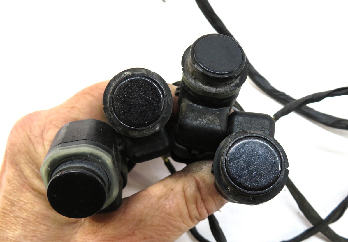 Thumbnail 3: 2012 BMW 528i (F10) REAR PDC PARK DISTANCE SENSOR SET w/ HARNESS (GRAY B90)