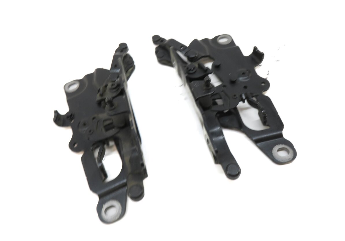 12-19 BMW 528i 535i 550i 640i 650i M5 M6 (F06 F10) FRONT HOOD HINGE SET (GRAY)