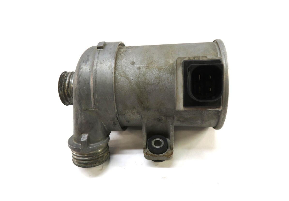 Thumbnail 2: 12-18 BMW 328i 428i 528i X3 X5 Z4 (F30 F31 F32 F10 E84 F15 F25) 2.0L WATER PUMP