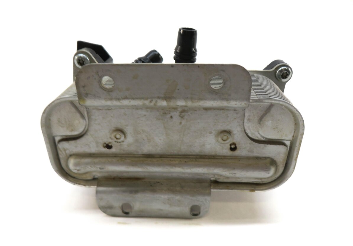Thumbnail 3: 10-19 BMW 528i 550i 550iGT 650i (F06 F07 F10) 4.4L V8 - TRANSMISSION OIL COOLER