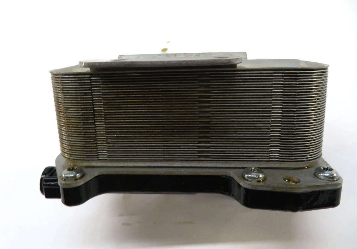 Thumbnail 4: 10-19 BMW 528i 550i 550iGT 650i (F06 F07 F10) 4.4L V8 - TRANSMISSION OIL COOLER