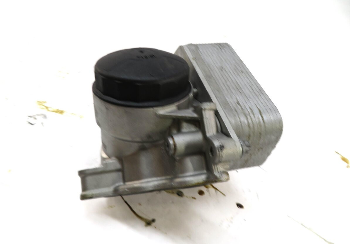 Thumbnail 3: 2012 BMW 528i (F10) 2.0L N20 TURBO ENGINE OIL FILTER HOUSING w/ OIL COOLER