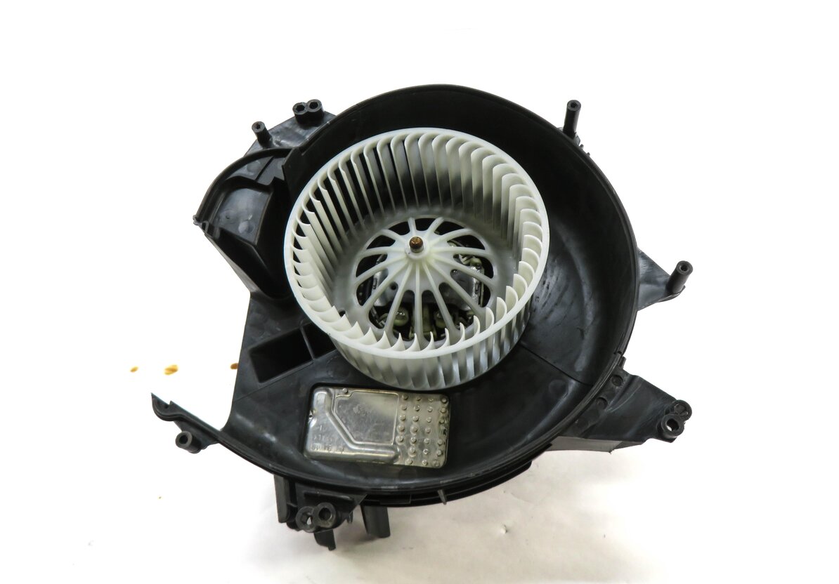 Thumbnail 2: 09-18 BMW 528i 535i 550i 640i M6 740i 750i 760i (F01 F06 F10 F12) BLOWER MOTOR