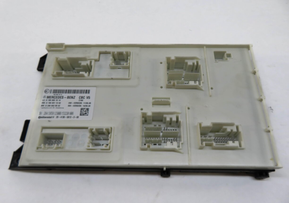 Thumbnail 2: 2014-2016 MERCEDES GL ML CLASS (W166 X166) FRONT SIGNAL ACQUISITION MODULE SAM