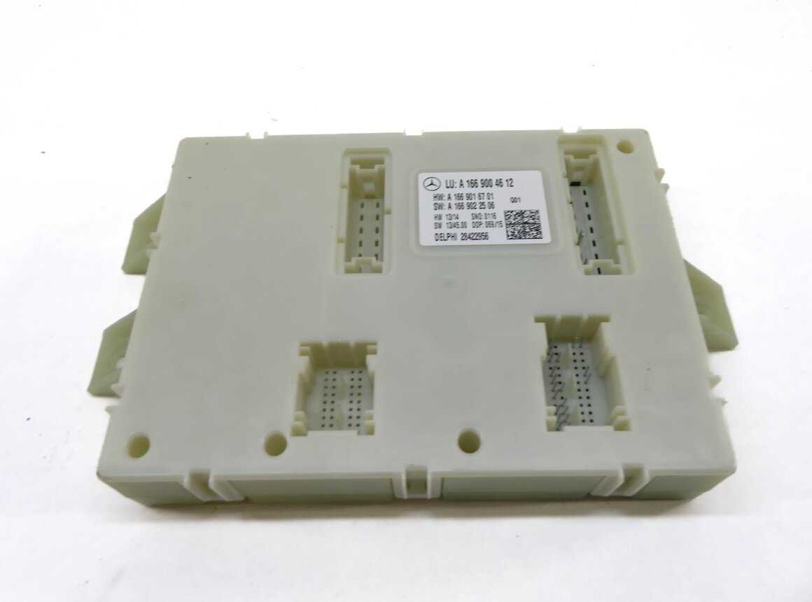 Thumbnail 2: 2015 MERCEDES ML350 (W166) REAR SIGNAL ACQUISITION CONTROL MODULE SAM